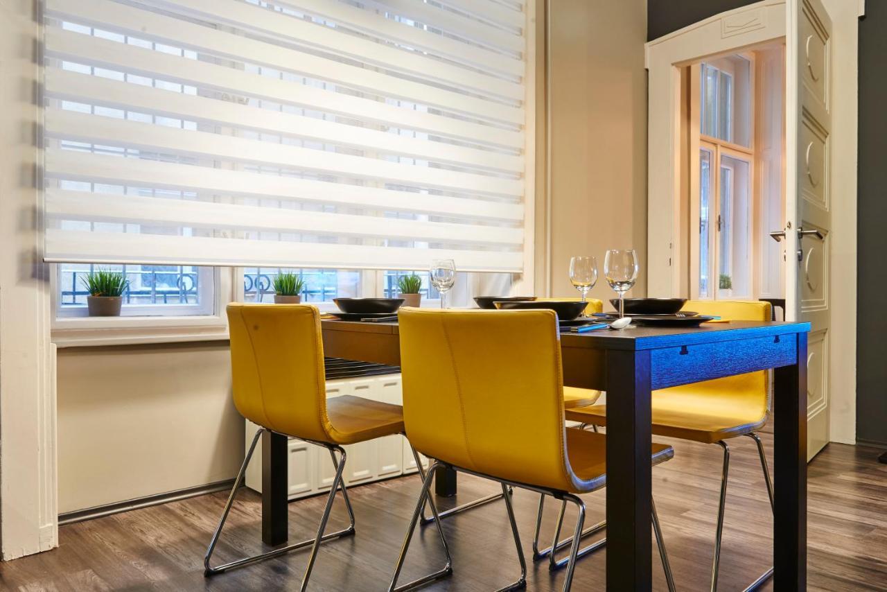 Central Location Yellow-Black Apartment Будапеща Екстериор снимка